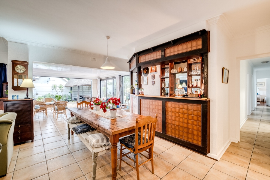 6 Bedroom Property for Sale in Pinelands Western Cape